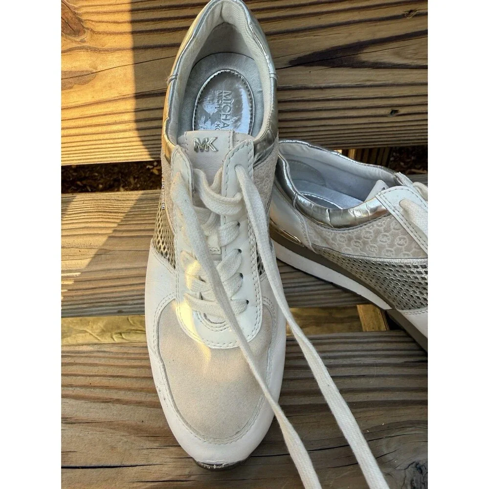 MICHAEL KORS Women's Allie White Cream & Sliver Wrap Trainer Sneakers Sz 8 M